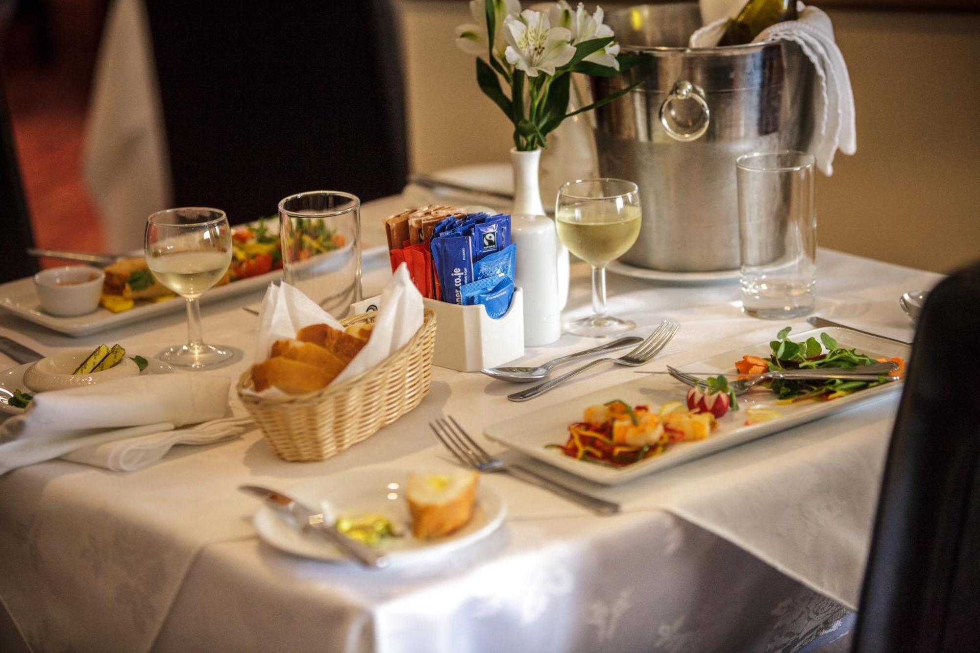 Biarritz Hotel St Brelade Ngoại thất bức ảnh