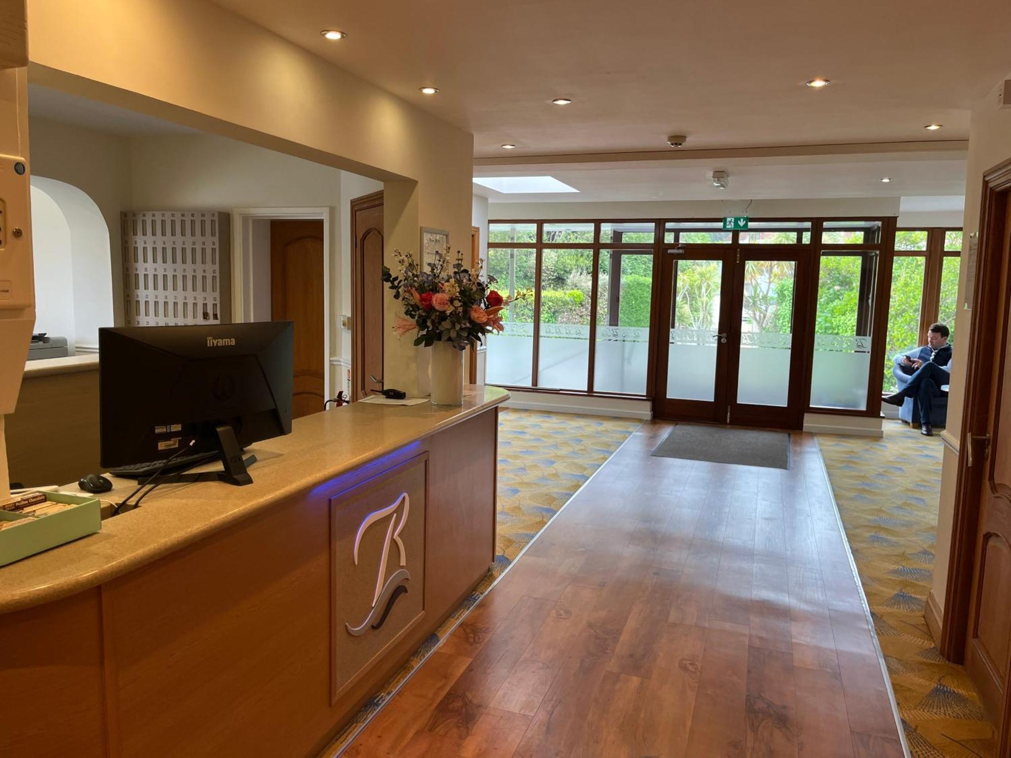 Biarritz Hotel St Brelade Ngoại thất bức ảnh